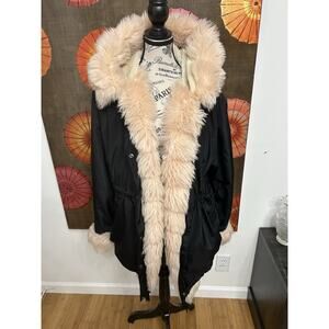 Roiii Women Black Hooded Coat W/Pink Faux Fur Trim Edgy Urban Streetwear Sz L